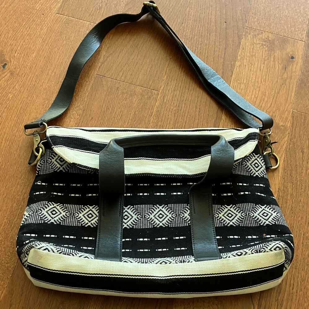 Black and White Patterned Women's Bag (fair trade)
